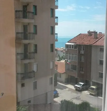 2 Bedroom Sea St.vlas *
