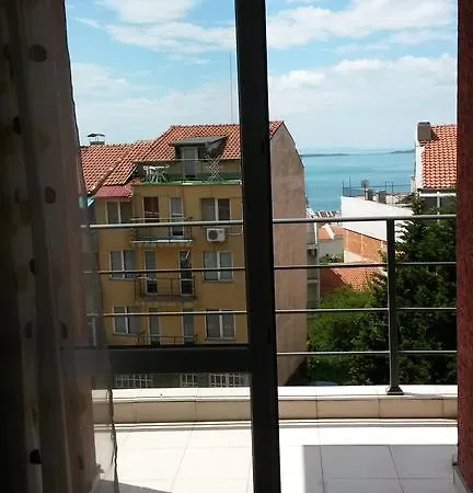 2 Bedroom Sea St.vlas